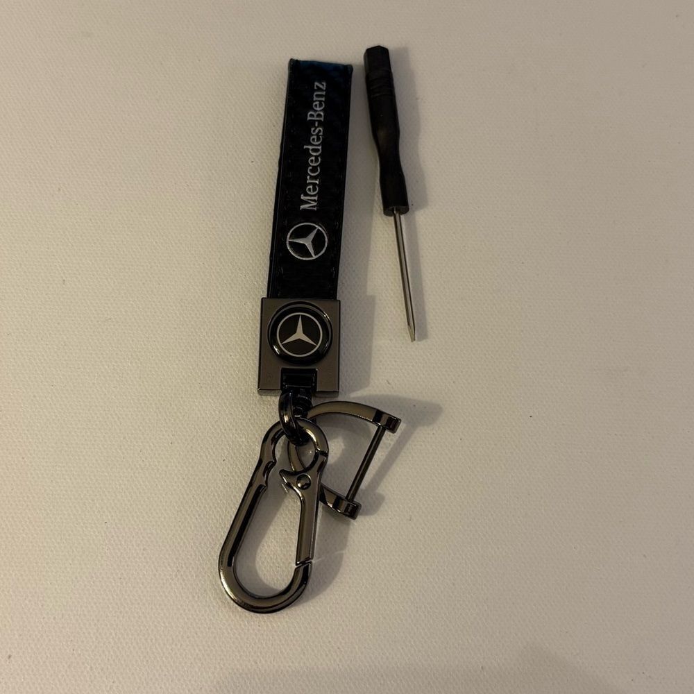 Mercedes Benz Key Fob Keychain in Black Leather with Logo NWT